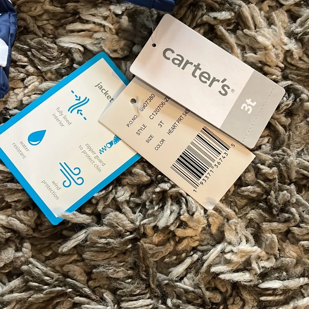 Carter’s heart raincoat - Picture 5 of 6